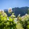 Historic Stonehouse & Alley Cottage - Sleeps 14 with spa pool