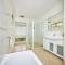 Straddie House