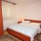 Apartments with parking space Vinisce, Trogir - 6117