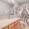 Daras Beach House - Meredith Lodging