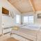 Breakers Beach House 4 - Meredith Lodging