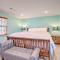 Outdoor Family Fun Large Home by Beaver Lake!