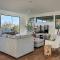 Modern Lakeview Hilltop Retreat with Game Garage! - غرانبوري