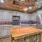 Luxe Beech Mtn Cabin with Hot Tub 2 Mi to Skiing! - Beech Mountain