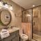 Luxe Beech Mtn Cabin with Hot Tub 2 Mi to Skiing! - Beech Mountain