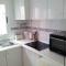 2 Bed-Sleeps 5-Private Pool-Pets-AirCon