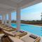 Seawater Villa - Luxury Pool Retreat - 150m Beach