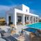 Seawater Villa - Luxury Pool Retreat - 150m Beach