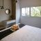 Phaedrus Living: Seaside Modern Flat Limnaria 123