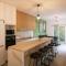 Phaedrus Living: Seaside Modern Flat Limnaria 123