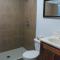 Hotel Coastalbay 2 & Golf Cart Rental