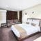 FLY INN Madagascar HOTEL - Navette GRATUITE H24 - à 300m de lAéroport International Ivato-Antananarivo