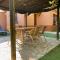 Casa Bungalows con jardín privado y piscina compa