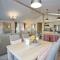 6 berth luxury lodge in Christchurch Dorset