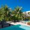 87965 Spacious and private retreat 1 block from the Ocean in Progreso East