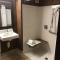 Wyndham Moline on John Deere Commons - مولين