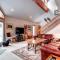 Village Townhome: Views, Location