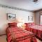Village Townhome: Views, Location