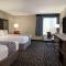 La Quinta Inn & Suites by Wyndham St Louis Route 66
