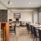 La Quinta Inn & Suites by Wyndham St Louis Route 66