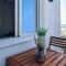 Phaedrus Living: Seaside Luxury Flat Lighthouse 69