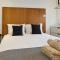 Phaedrus Living: Seaside Luxury Flat Lighthouse 69