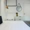 Phaedrus Living: Seaside Luxury Flat Lighthouse 69