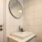 Phaedrus Living: Seaside Luxury Flat Lighthouse 69