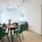 Phaedrus Living: Seaside Luxury Flat Lighthouse 69