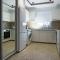 Phaedrus Living: Seaside Luxury Flat Lighthouse 69