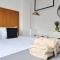 Phaedrus Living: Seaside Luxury Flat Lighthouse 69