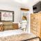 Double Diamond Ski-in/Ski-out Chalet