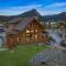 Estes Retreat Indoor Outdoor Fireplace, Jacuzzi, Close to Downtown Estes - Estes Park