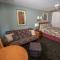 Coachlite Inn