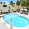 LaPlaya 201C Breathtaking Gulf panorama from this corner end unit with a private stairway to the beach - لونغبوت كي