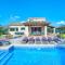 Owl Booking Villa Troy - Family and Friends
