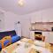 Apartments Miro 636