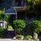 Parva Farmhouse Riverside Guesthouse