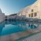 Fira-Cave-Sleeps 13-Parking-Pool-Pet Friendly - Fira