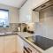 GF flat sleeps 4, parking for Contractors by Eagle Owl Stays