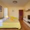 Apartments Marijan - Beachfront - 图彻皮