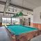 Modern Escape with Pool Access - Half Mile to Beach! - سانت بيتي بيتش