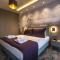 Hotel Golden Lake Resort