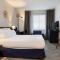 Hôtel Chromatics & Restaurant Hill Club by HappyCulture