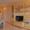 Apartment 452
