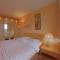 Apartment 452