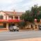 New Crown Hotel Motel