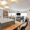 Luxury Cardiff by-the-Sea Ocean View Parkhouse