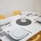 Canterbury 2 Bed Apartment Close to Town CT1 Sleeps 6