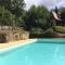 Dans la bastide de Domme - piscine chauffée, parking privé